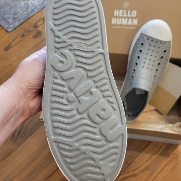 gray shoes - Picture 2 of 4